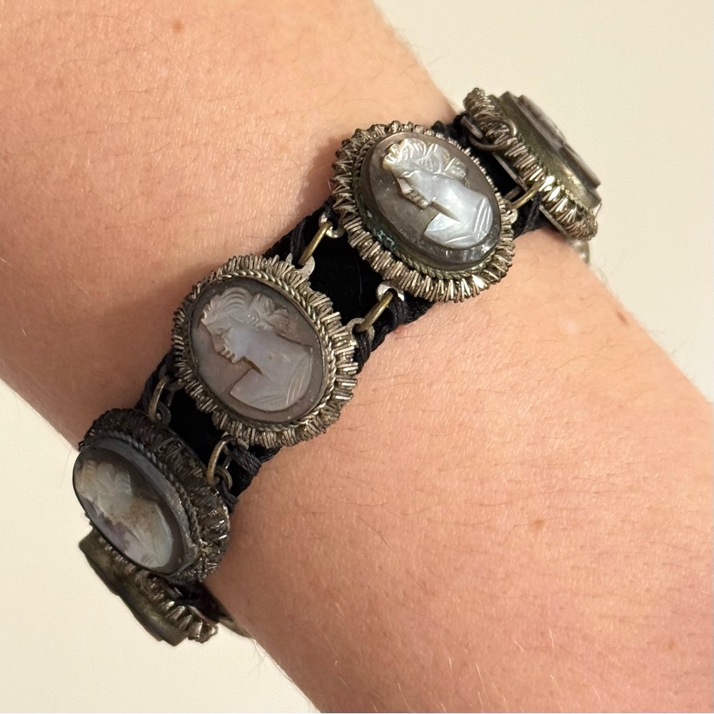 Antique 800 Silver Shell Cameo Link Bracelet by Giuseppe Mandile Italy